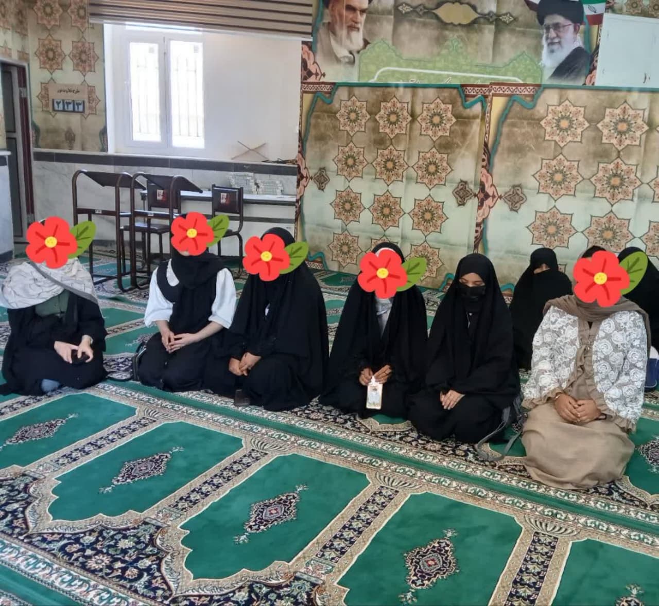 نوعروسان تحت حمایت کمیته امداد تایباد در آموزش های مهارت زندگی و مشاوره شرکت کردند